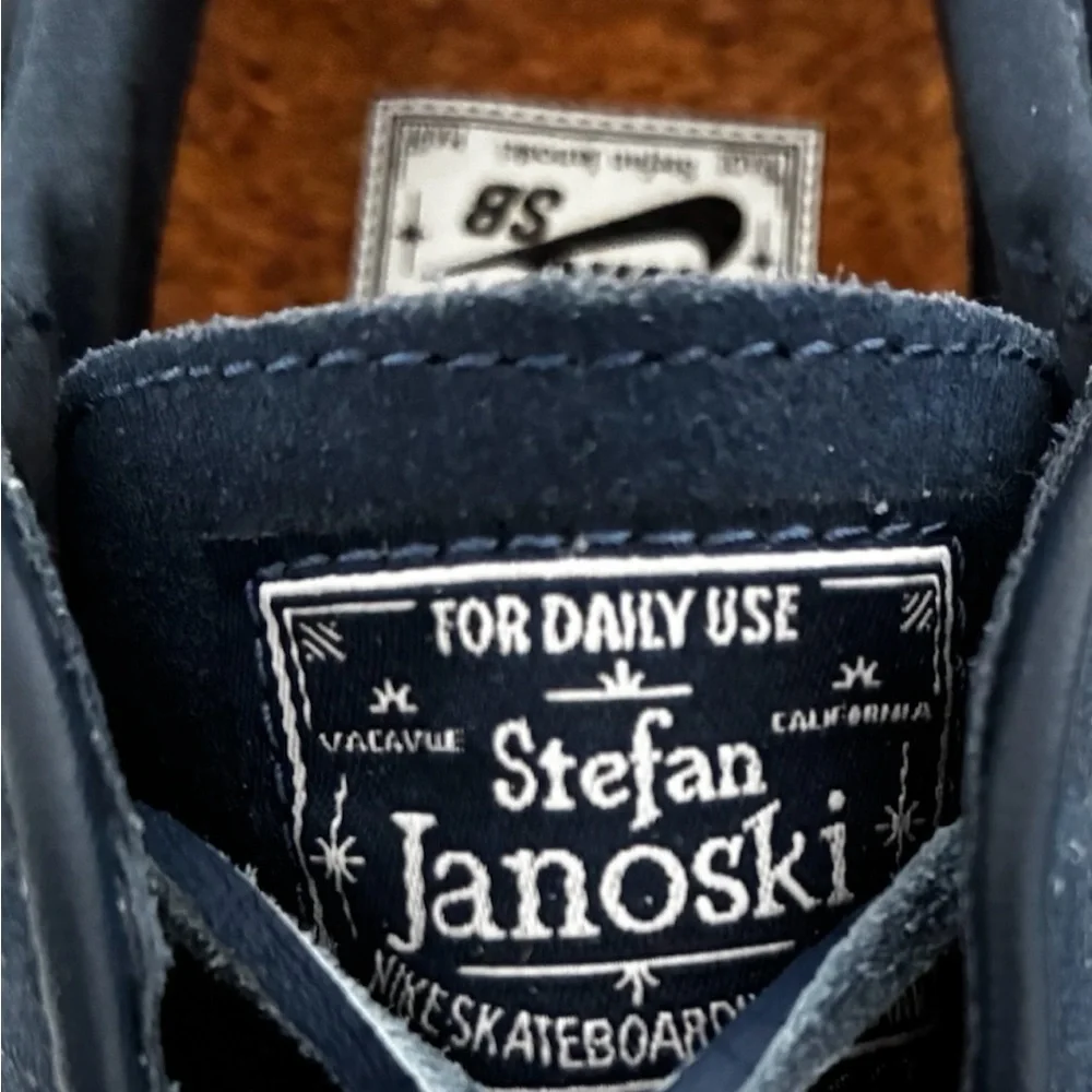 Nike SB Zoom Janoski Skate Shoes